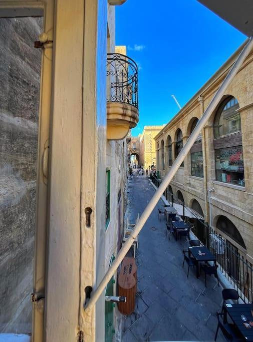 Heart Of Valletta - Apartment Luaran gambar