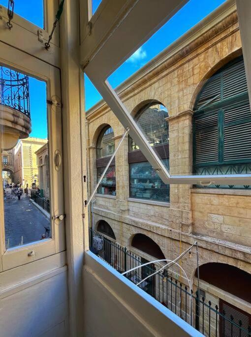 Heart Of Valletta - Apartment Luaran gambar